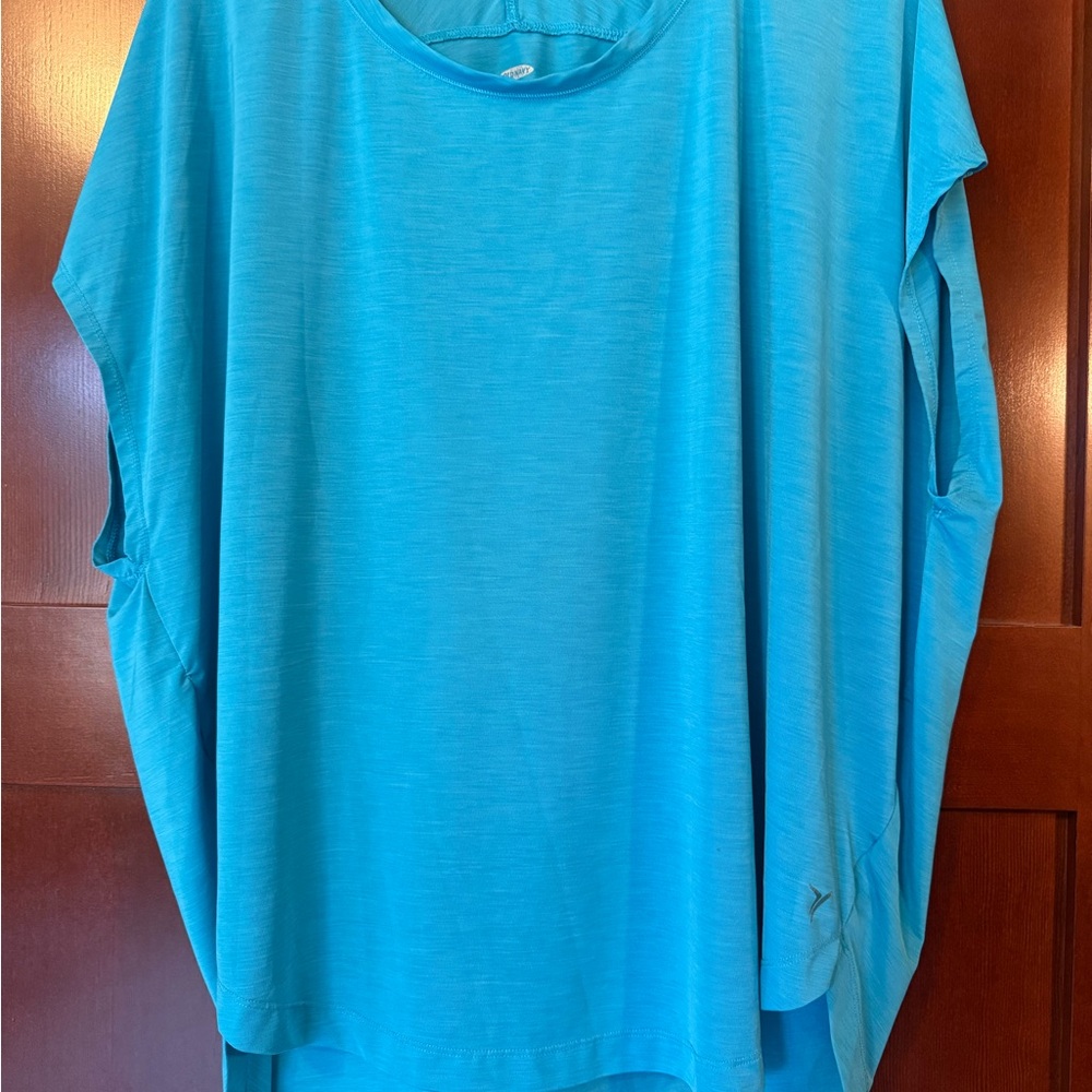 Old Navy Active Vibrant Aqua Sleeveless Top